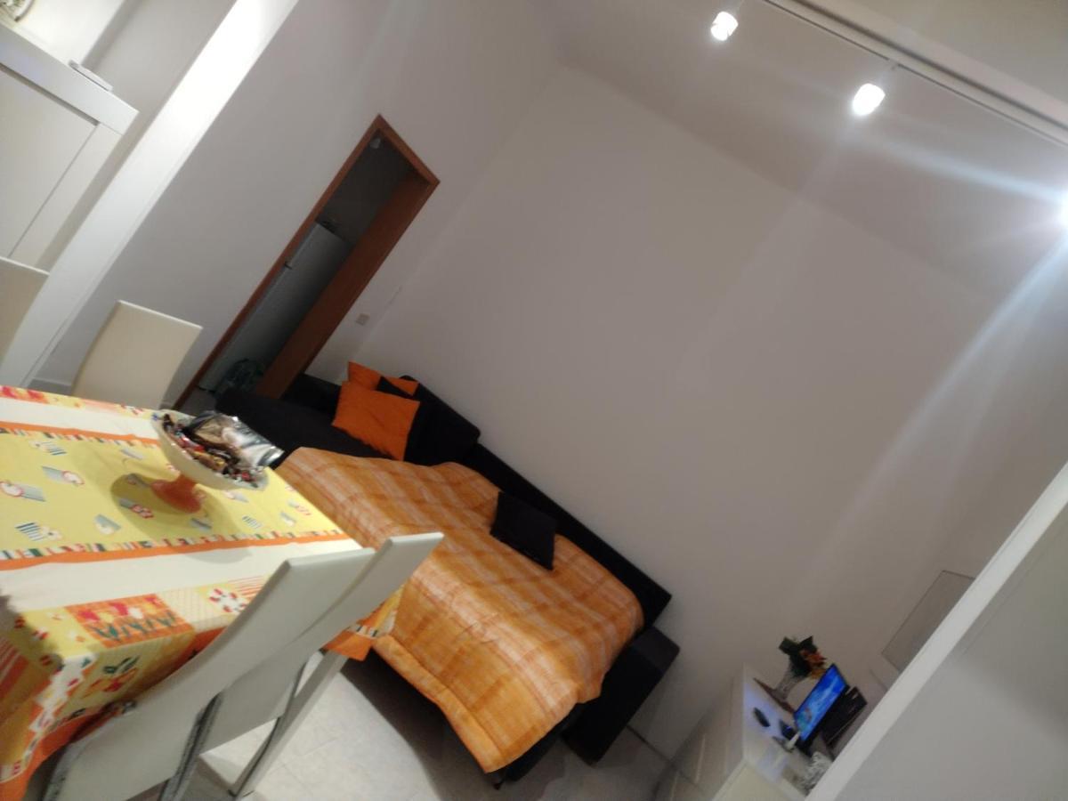 Maryalex Apartment Punta Secca Bagian luar foto