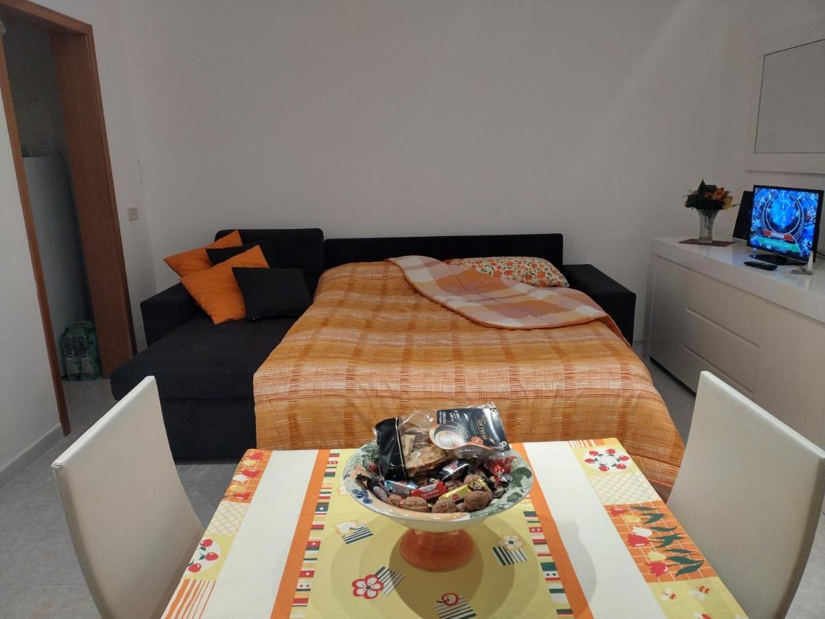 Maryalex Apartment Punta Secca Bagian luar foto